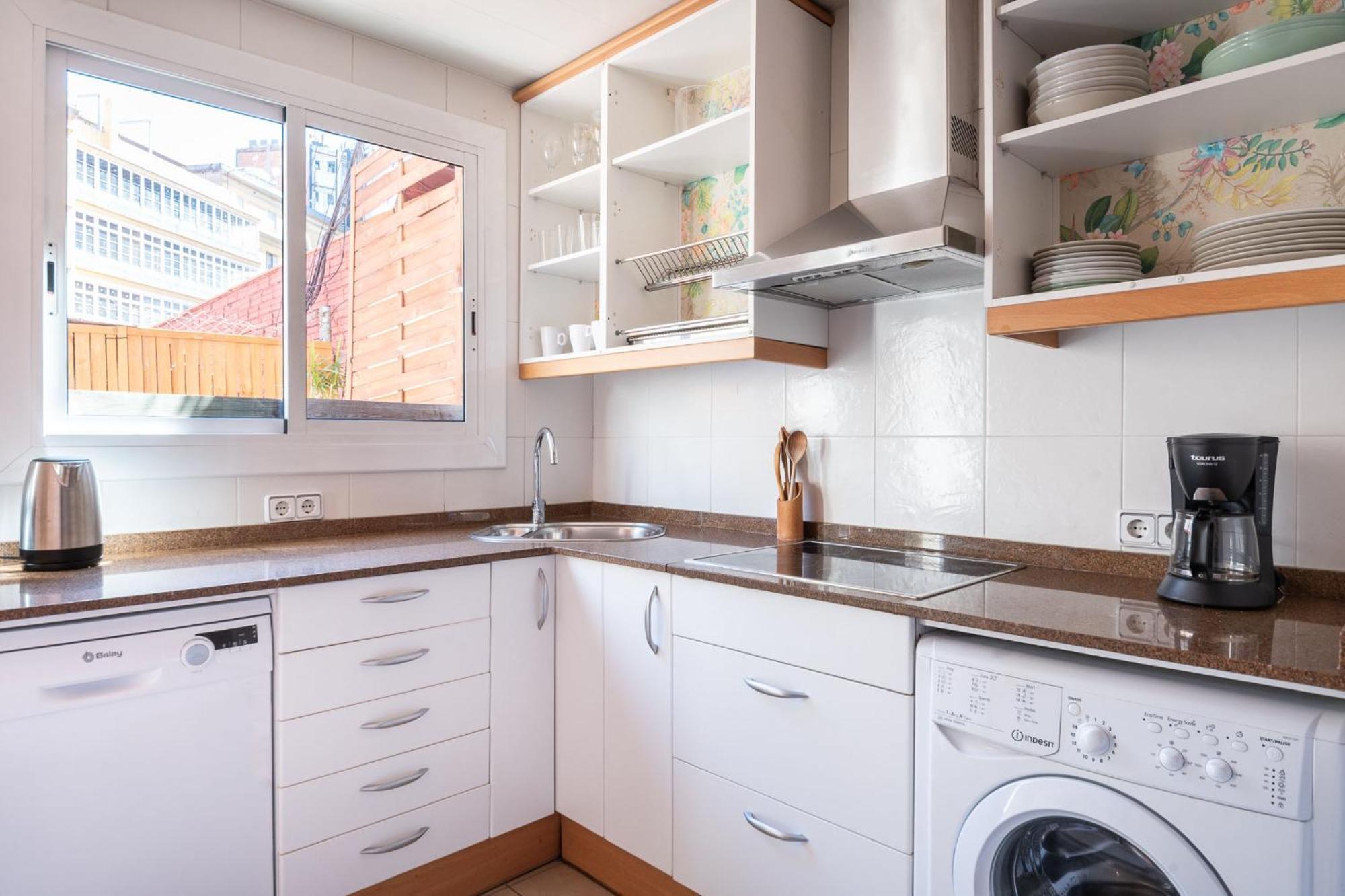 Spacious & Sunny Apt With Terrace In The City Center Barcelona Exterior photo