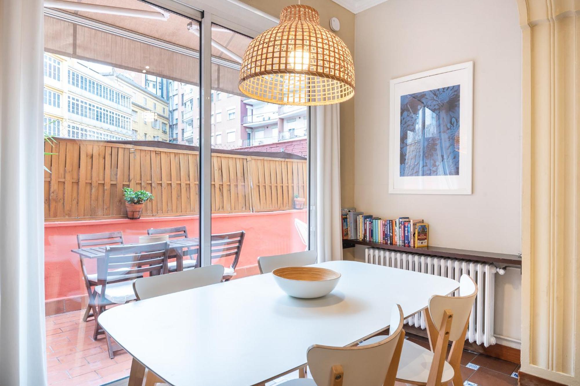 Spacious & Sunny Apt With Terrace In The City Center Barcelona Exterior photo