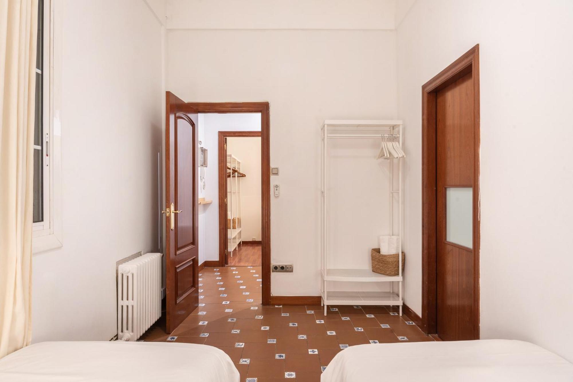 Spacious & Sunny Apt With Terrace In The City Center Barcelona Exterior photo